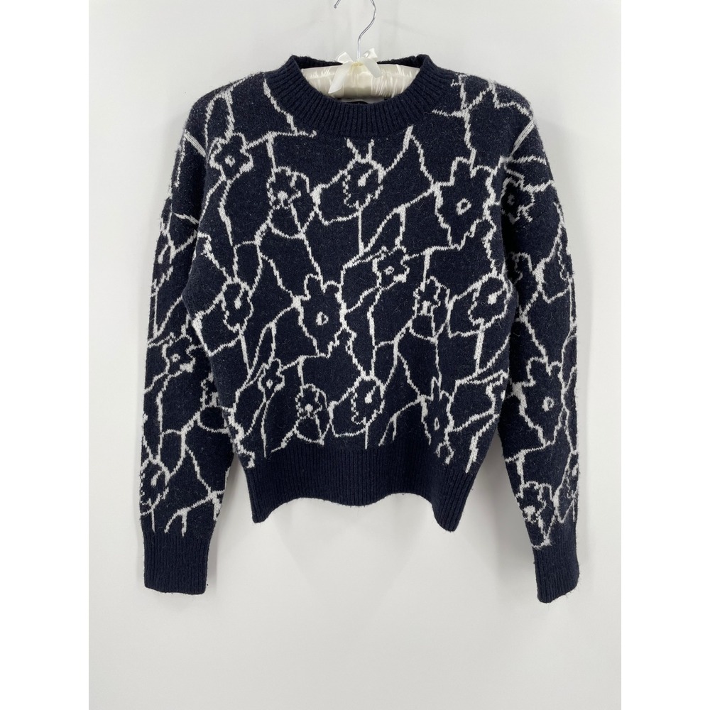 ASTR The Label Floral Intarsia Knit Sweater Womens Large Navy Cream Crew Neck